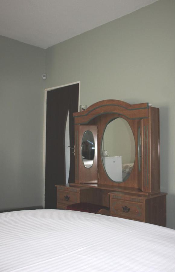 Coco Palm Bed & Breakfast Windhoek Ngoại thất bức ảnh