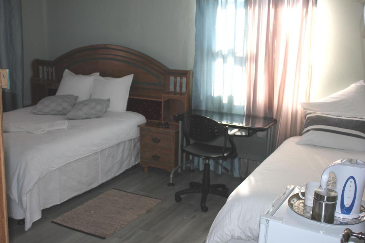 Coco Palm Bed & Breakfast Windhoek Ngoại thất bức ảnh
